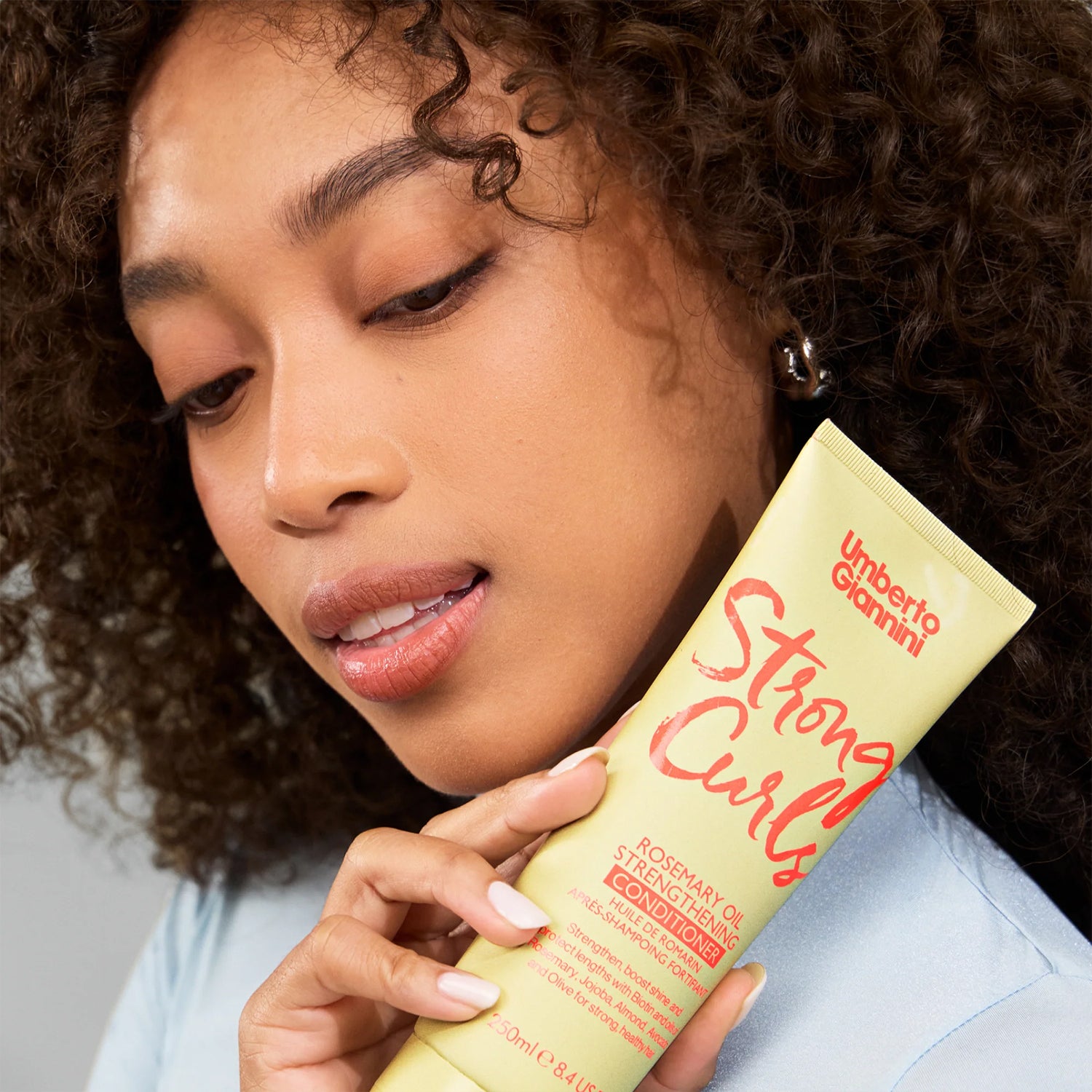 umberto-giannini_Strong-Curls-Rosemary-Oil-Conditioner-250ml_5060472673152_U268_b